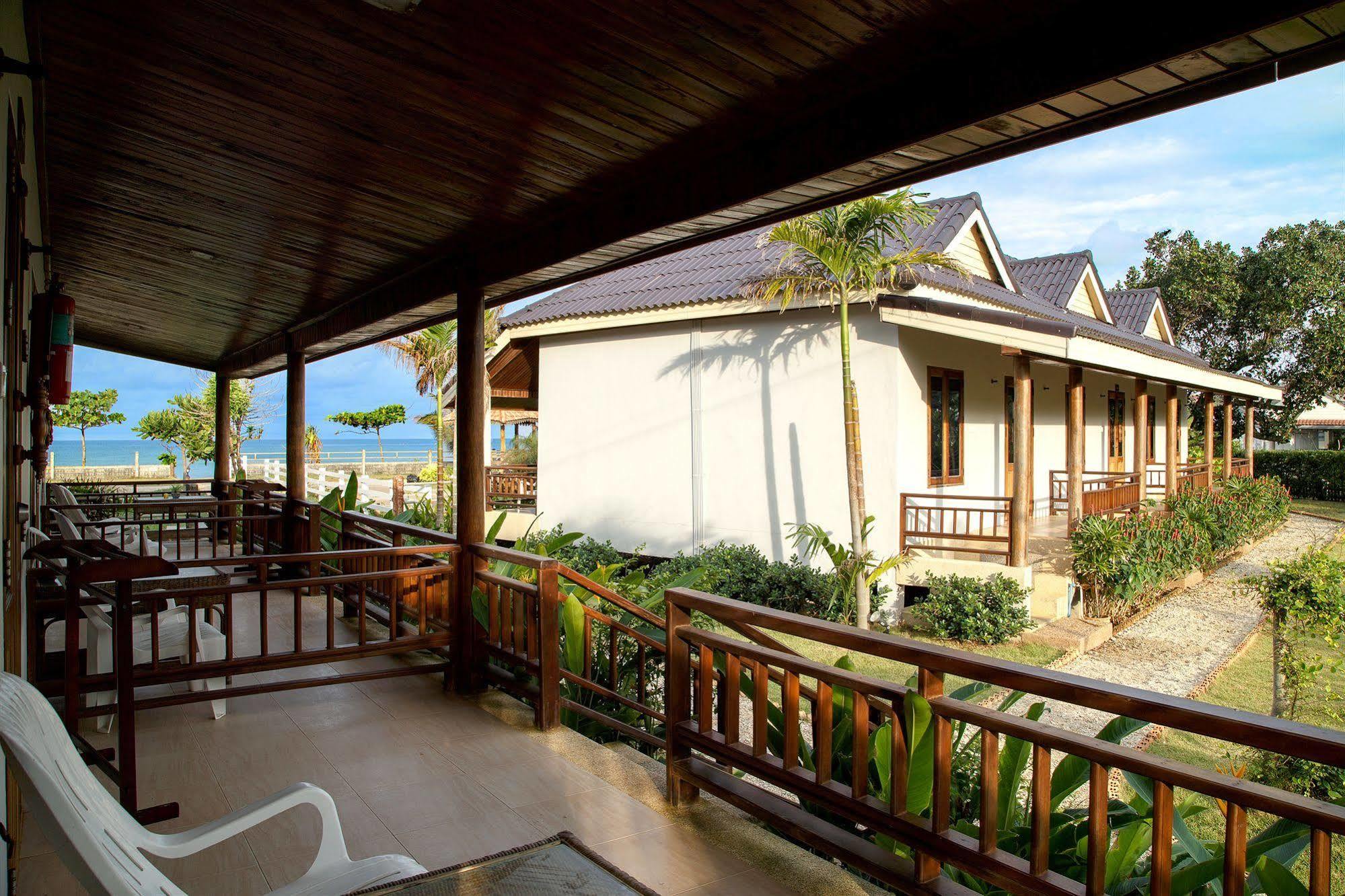 Baan Rabieng Resort Koh Lanta Exterior photo