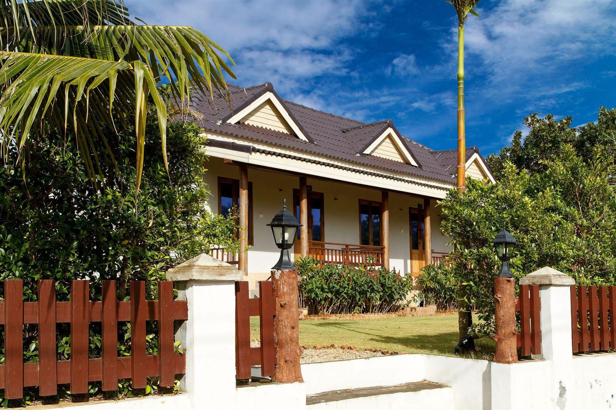 Baan Rabieng Resort Koh Lanta Exterior photo